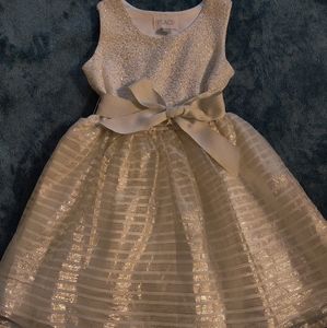 Little girls dress